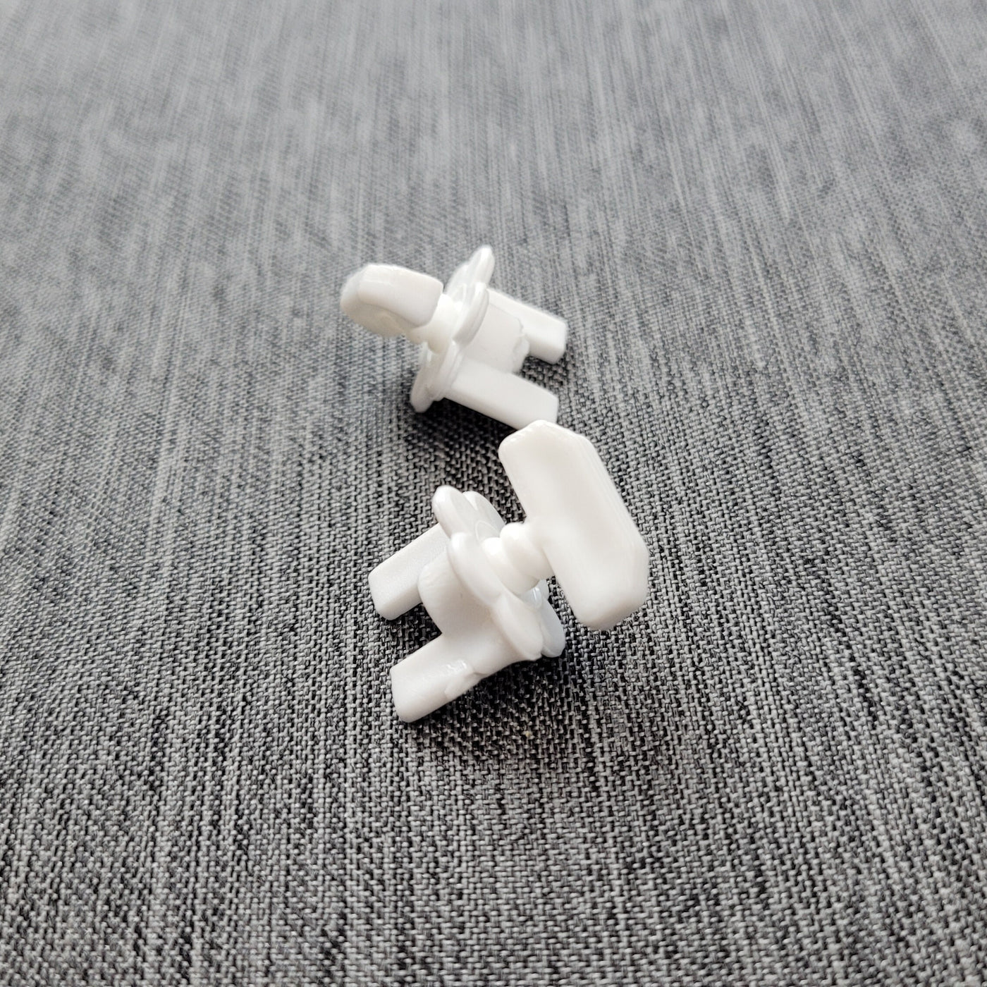 Curtain Track Stop – Adjustable & Reusable Curtain Rail Clip (White) | Fits multiple Wave/ Riplefold Tracks